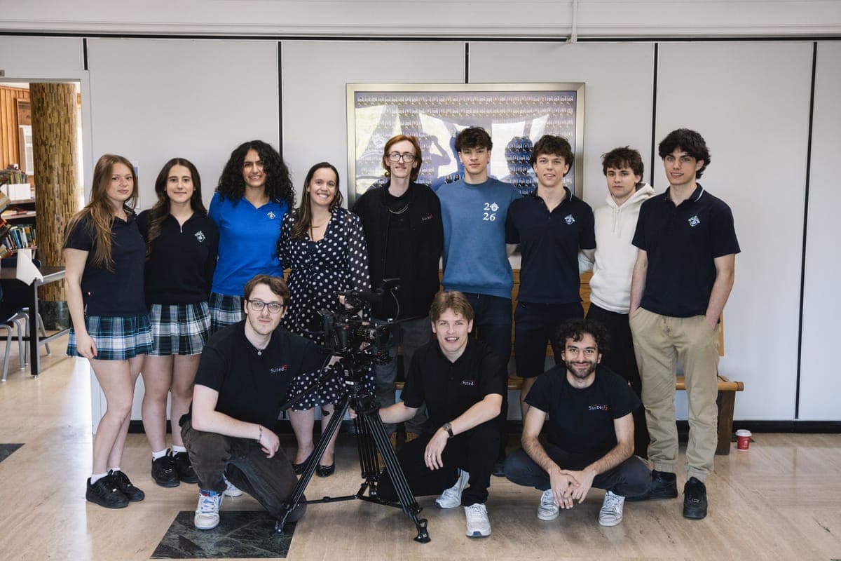 Collège Bourget students with the Suited5 crew